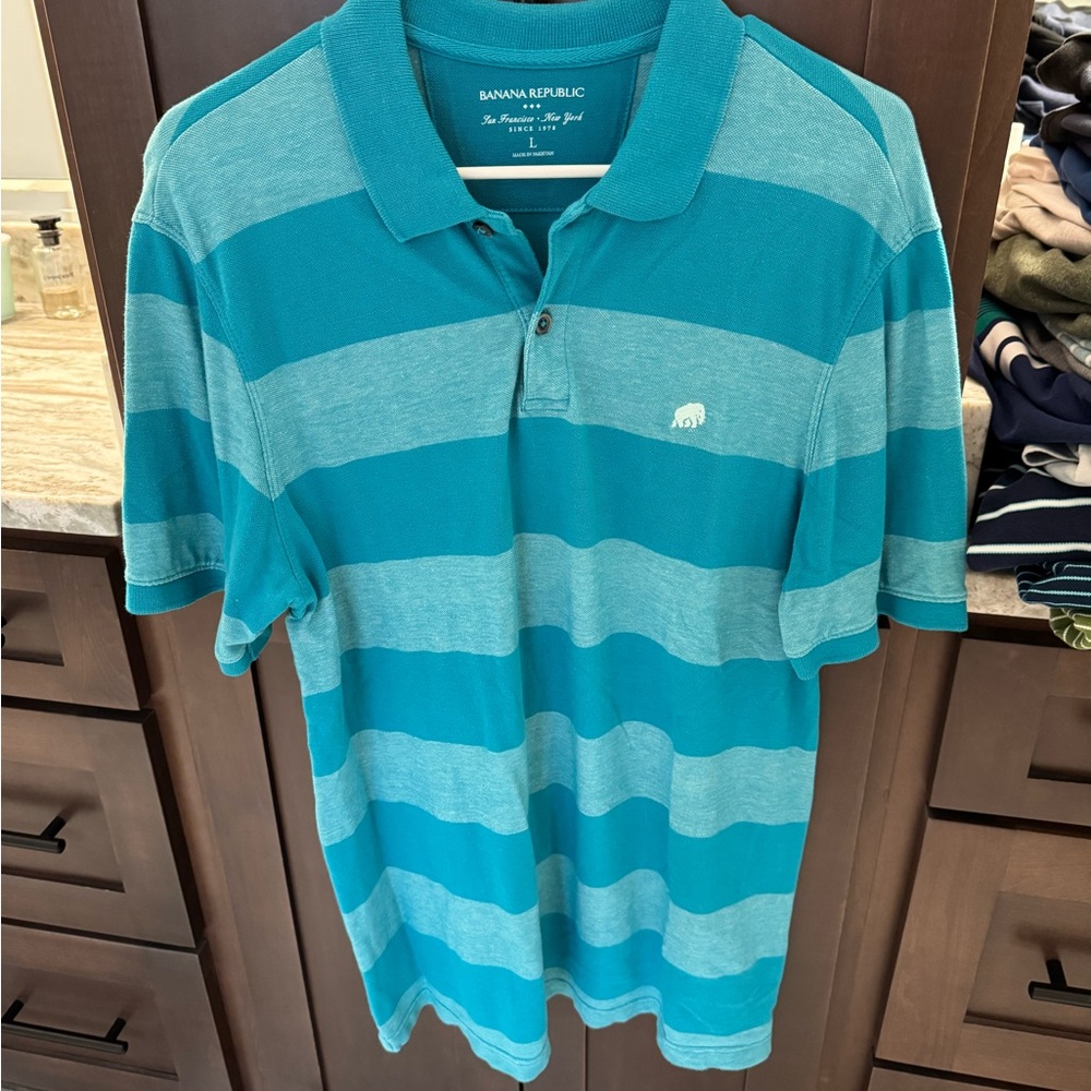 Banana Republic Men's Teal and Light Blue Polo Shirt